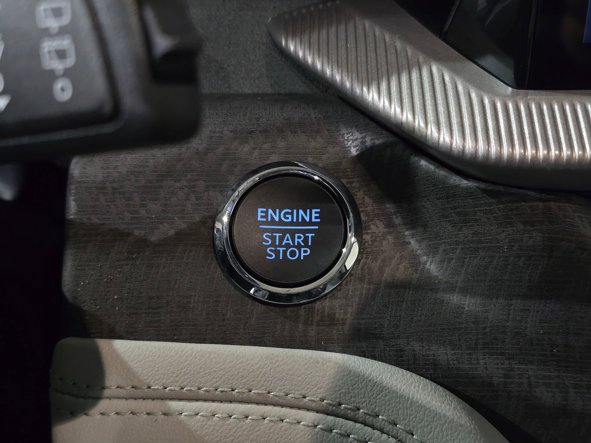 New 2026 Ford Explorer Platinum w/ LUX Leather Package image 33