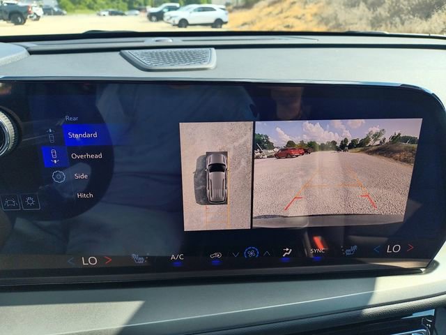 New 2026 Chevrolet Traverse LT w/ Enhanced Driving Package image 27