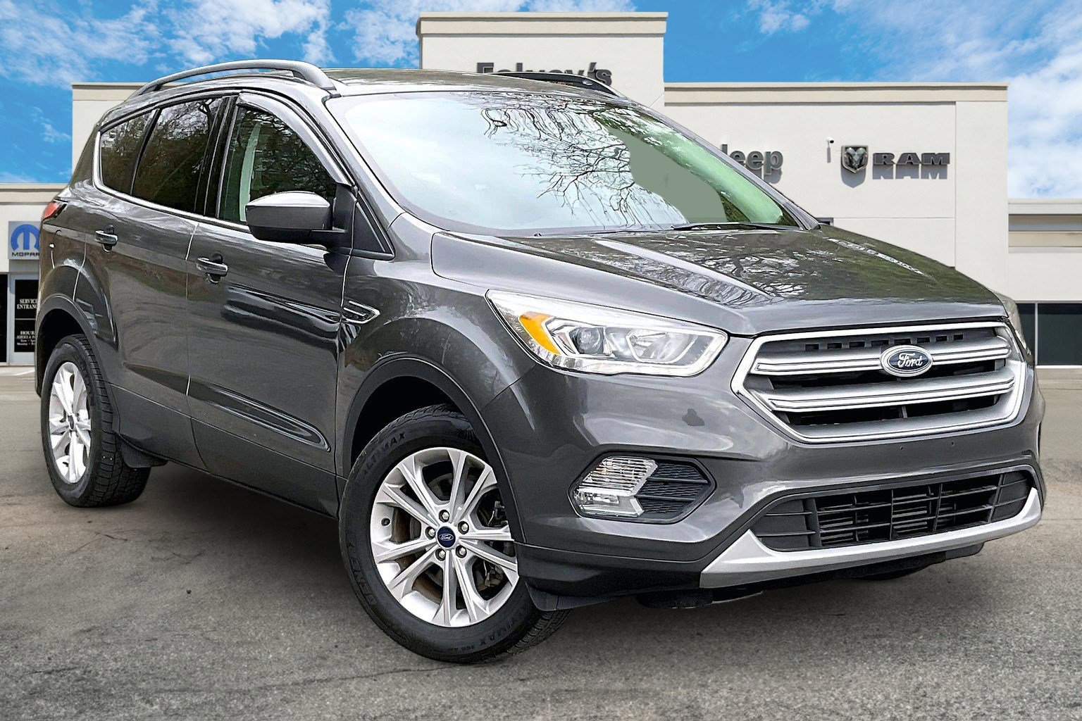 Used 2017 Ford Escape SE w/ Equipment Group 201A AWD/4WD image 11