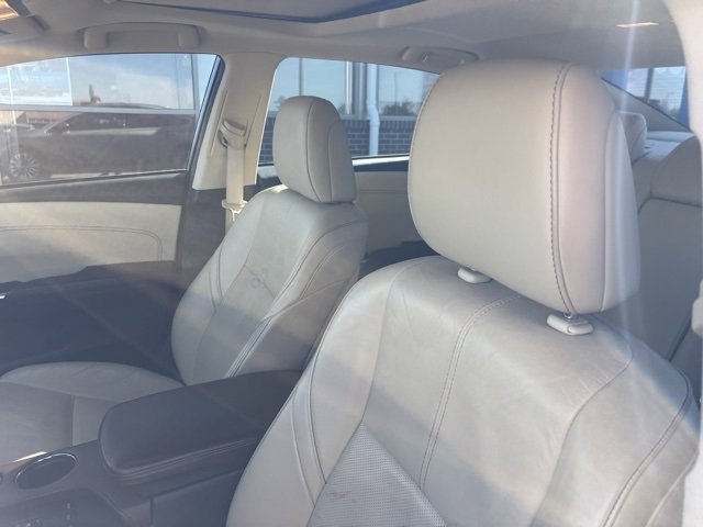 Used 2015 Toyota Avalon Limited image 12