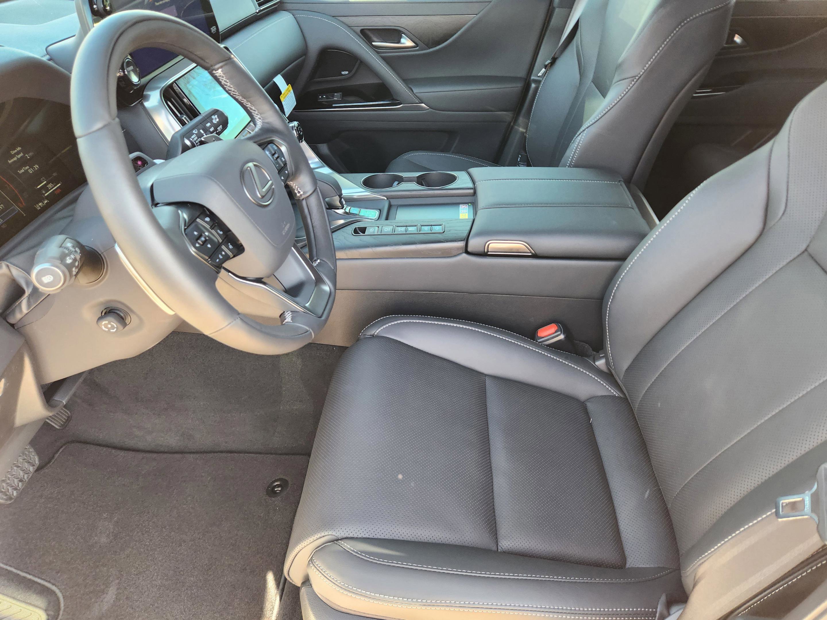 New 2026 Lexus LX 700h Luxury image 10