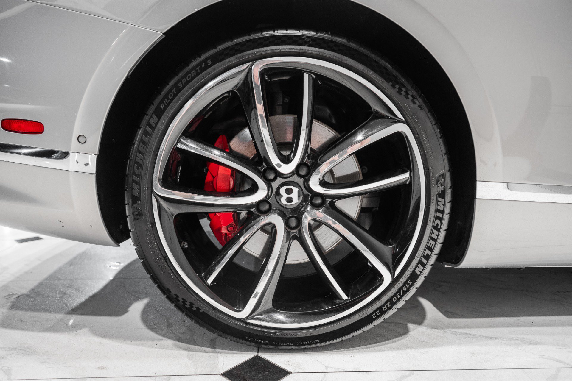 Used 2023 Bentley Continental GT Azure AWD/4WD image 16