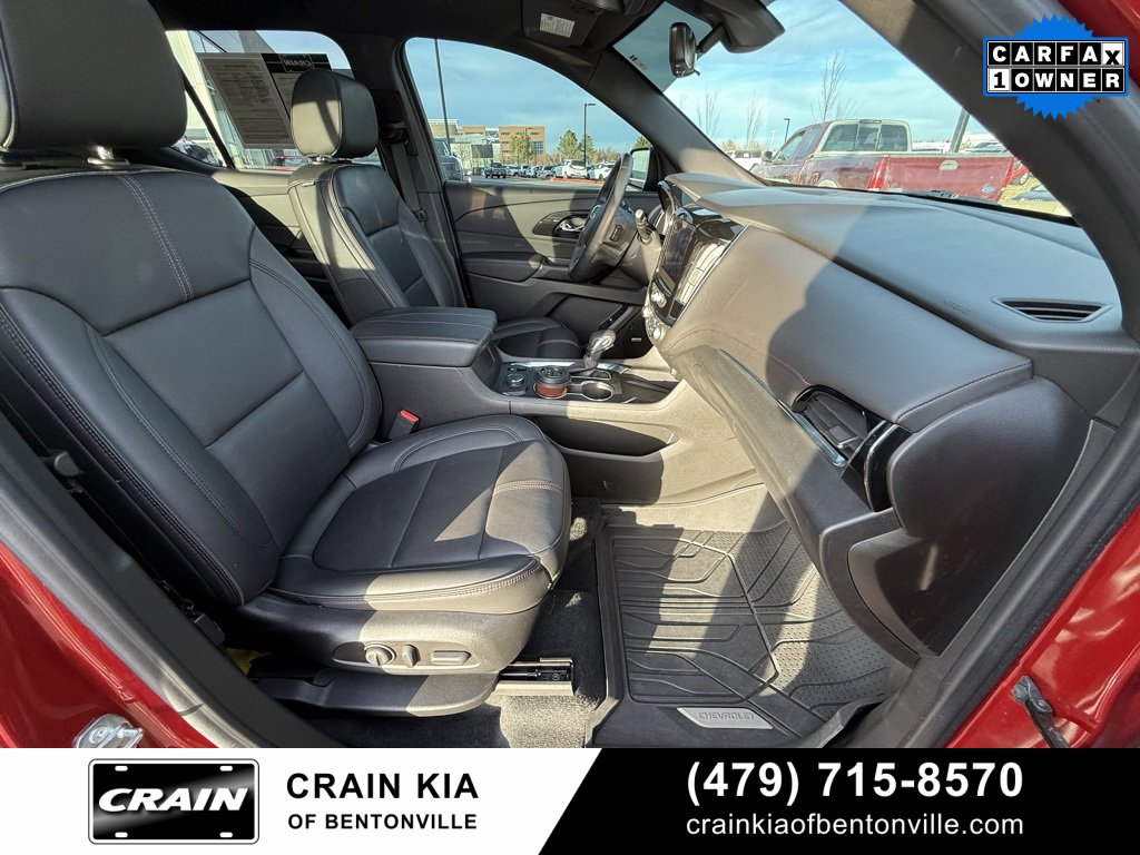 Used 2023 Chevrolet Traverse RS image 32