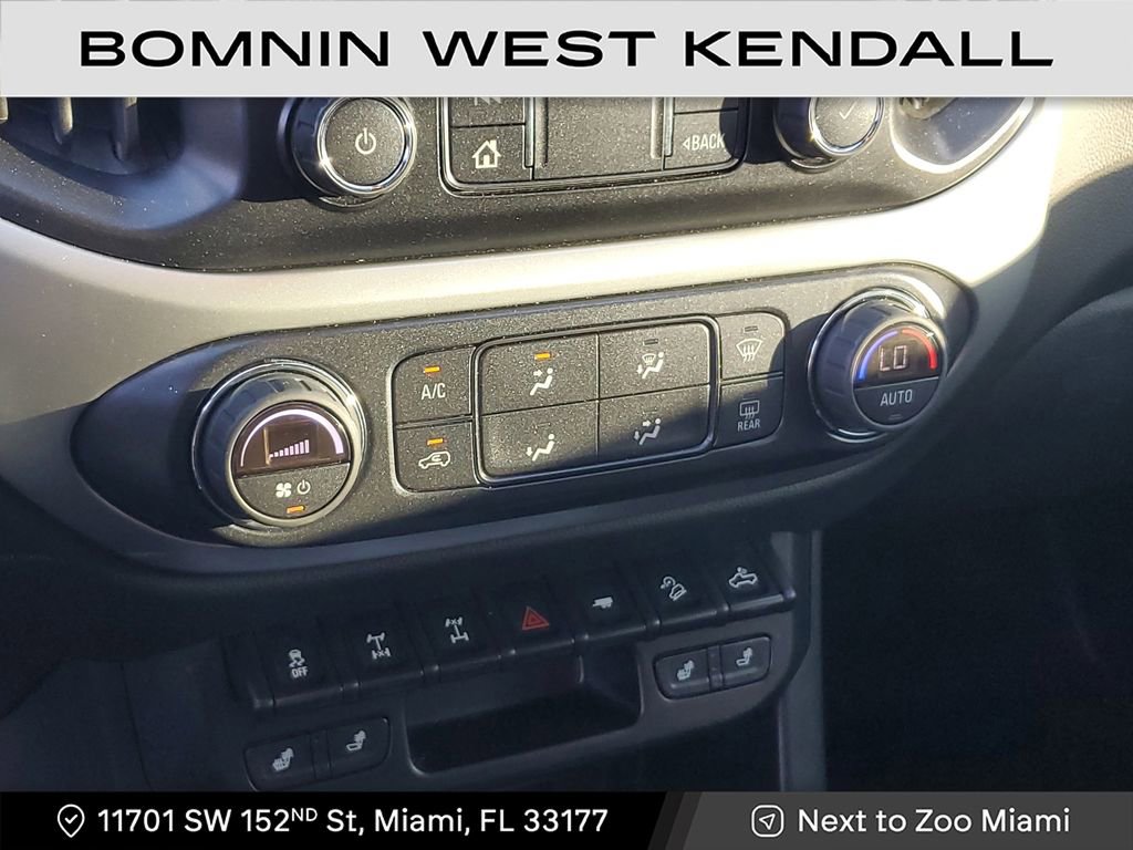 Used 2022 Chevrolet Colorado ZR2 w/ ZR2 Midnight Special Edition image 22