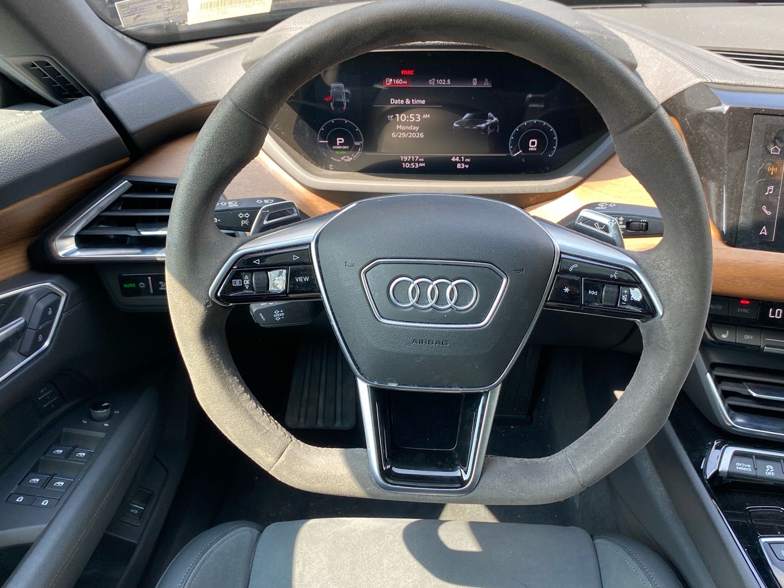 Used 2022 Audi e-tron GT Premium Plus AWD/4WD image 5
