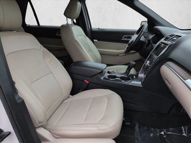 Used 2018 Ford Explorer Limited image 22