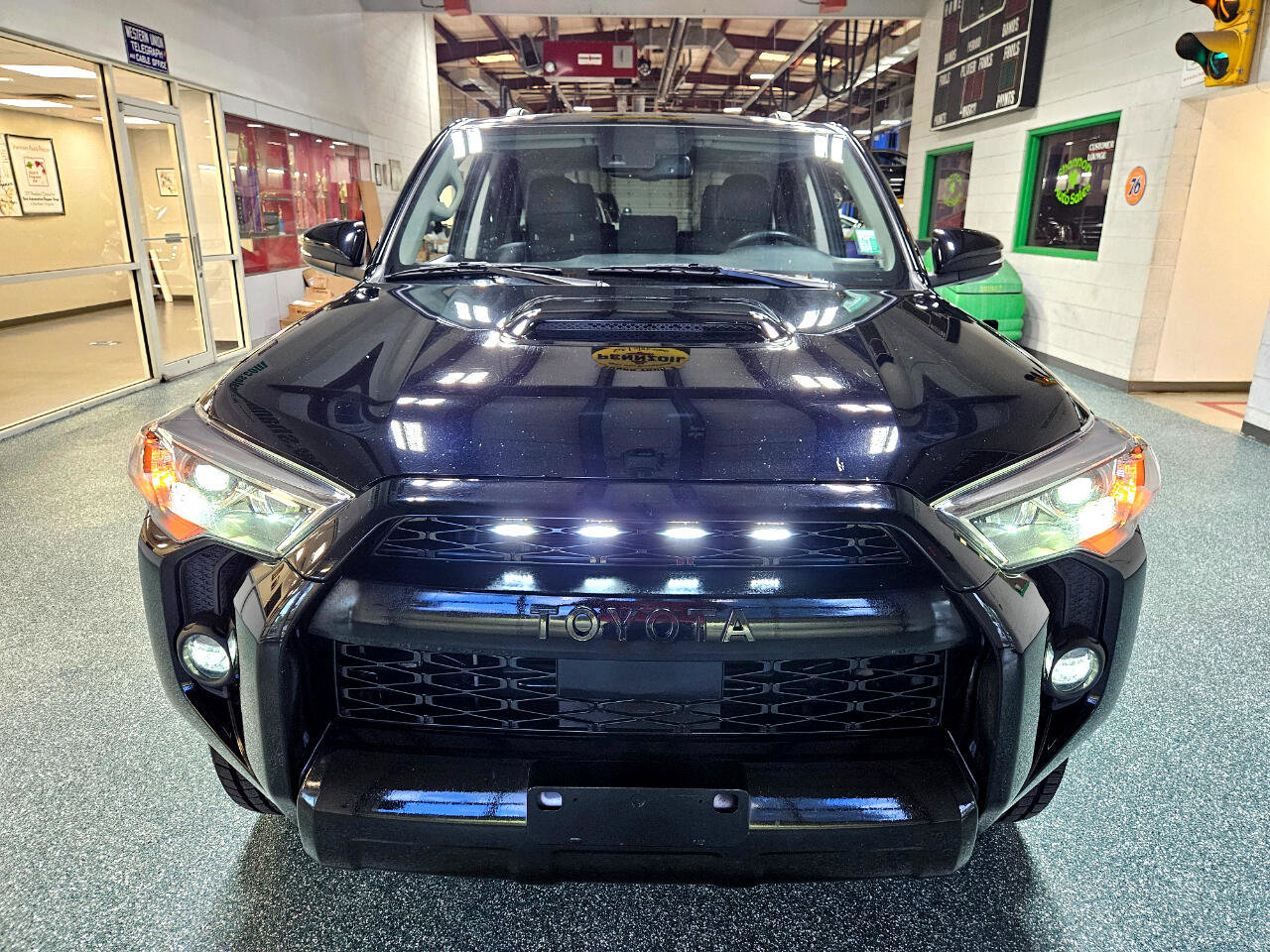 Used 2023 Toyota 4Runner TRD Off-Road Premium image 5