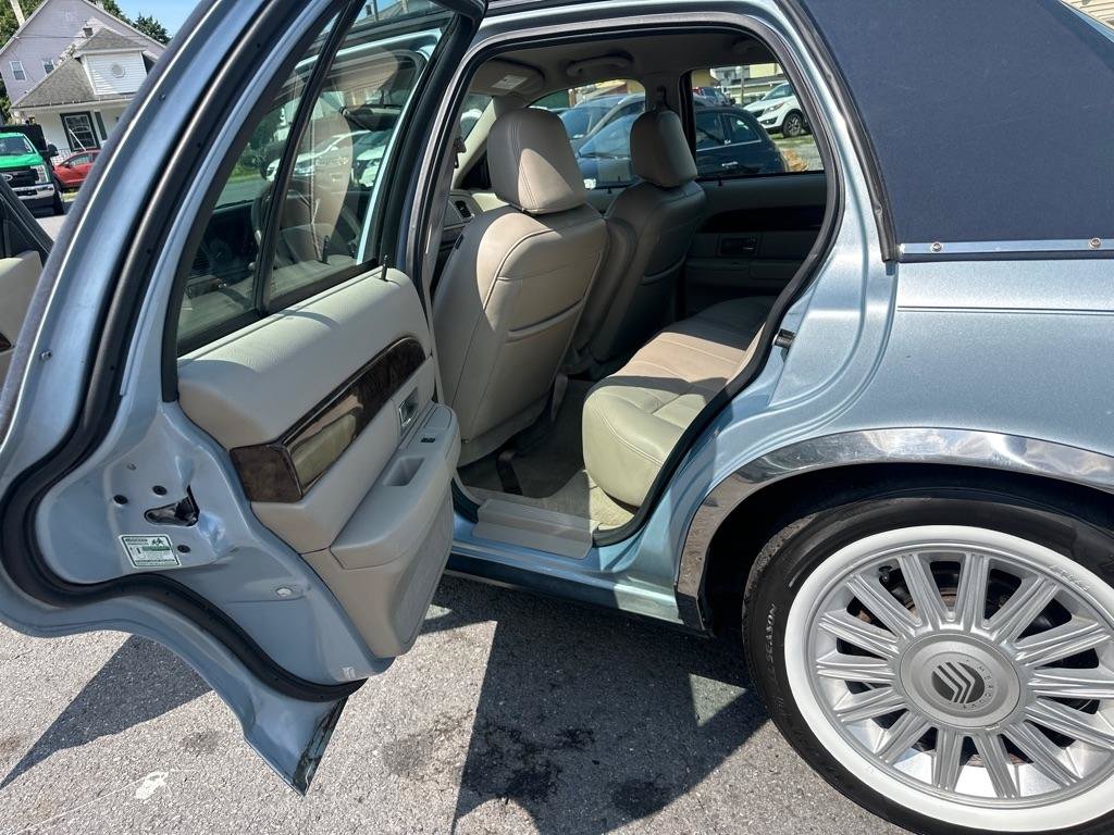 Used 2010 Mercury Grand Marquis LS RWD image 13