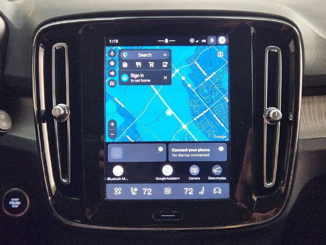 Certified 2026 Volvo XC40 B5 Plus AWD/4WD image 17