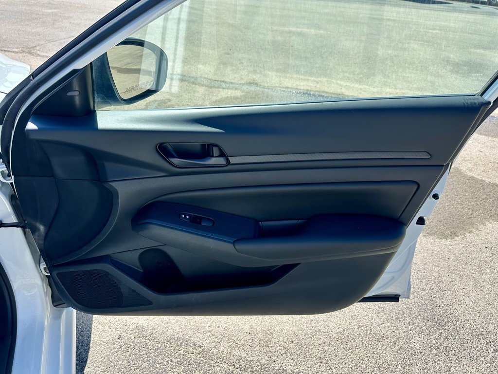 Used 2024 Nissan Altima 2.5 S image 28