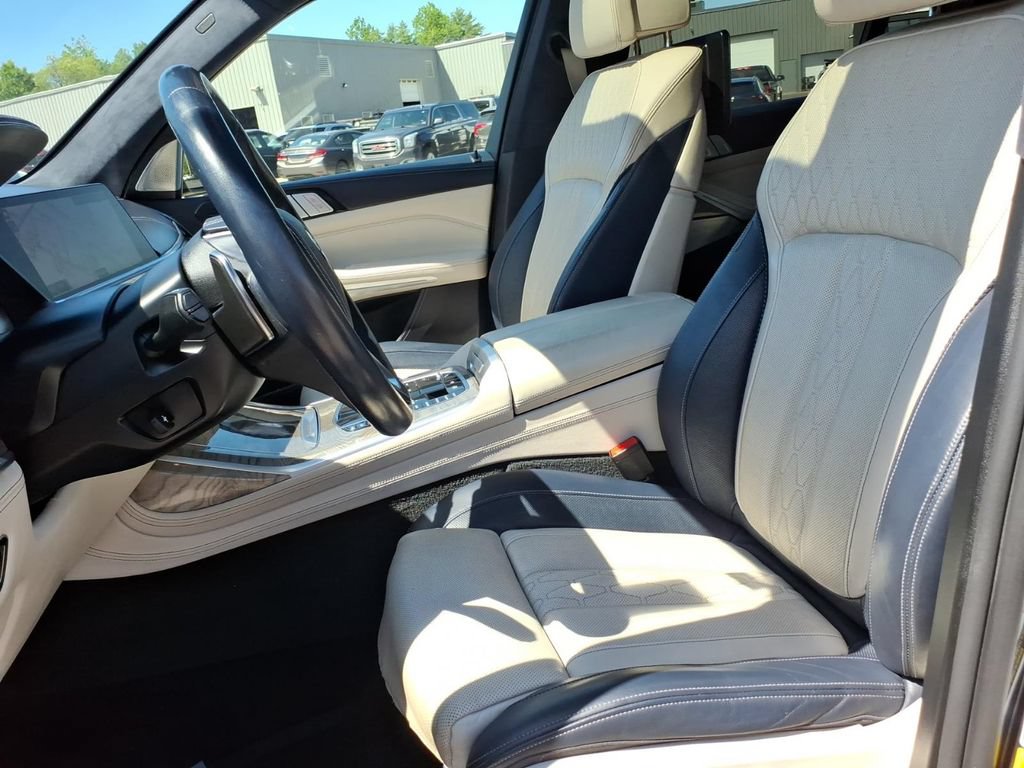 Used 2019 BMW X7 xDrive50i w/ Dynamic Handling Package AWD/4WD image 10