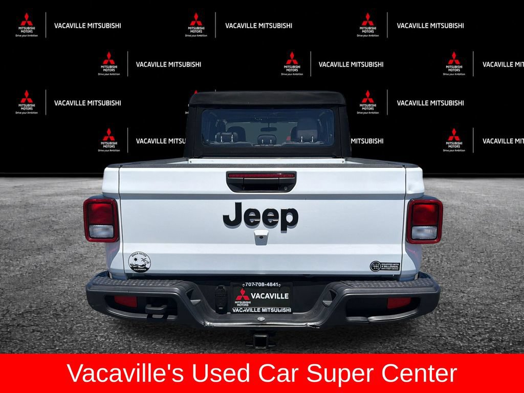 Used 2024 Jeep Gladiator Sport AWD/4WD image 4