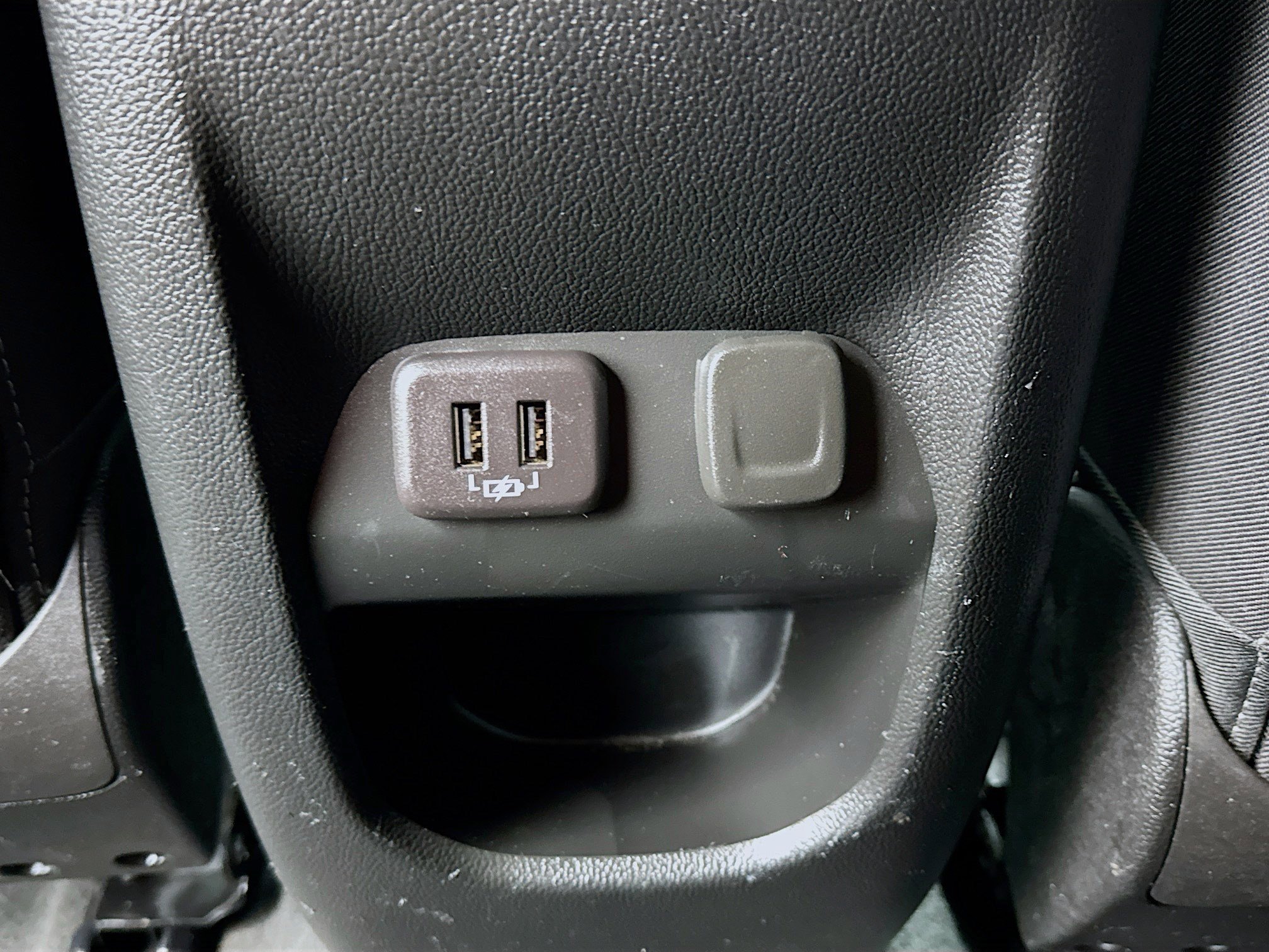 Used 2022 GMC Canyon Elevation w/ Trailering Package image 16