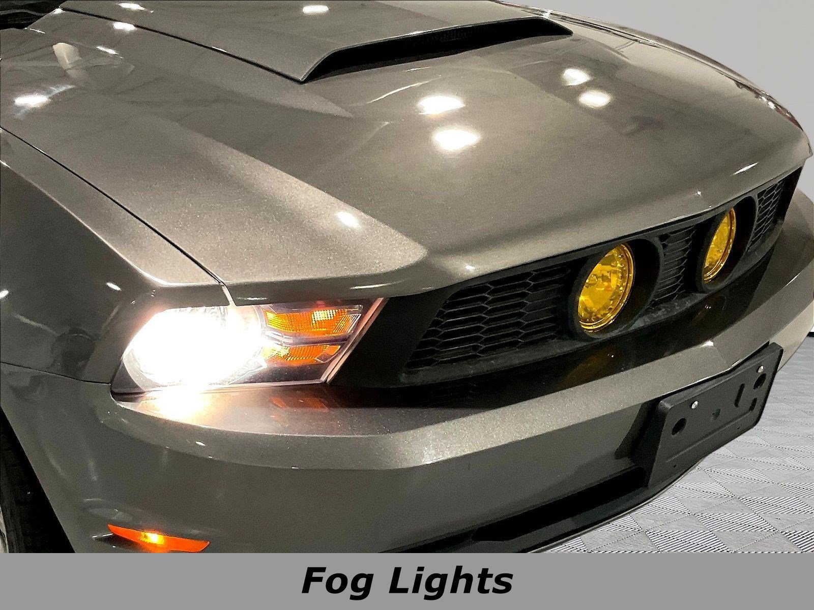 Used 2011 Ford Mustang GT Premium w/ Brembo Brake Pkg RWD image 30