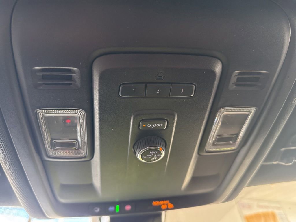 Used 2021 Chevrolet Tahoe LT image 16