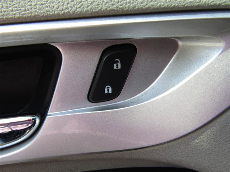 Used 2016 Chevrolet Equinox LT w/ Convenience Package image 10