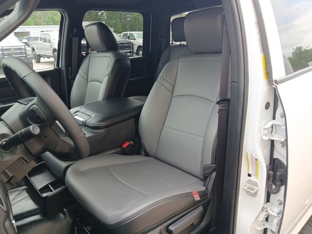 Used 2024 RAM 3500 Tradesman w/ Safety Group image 36