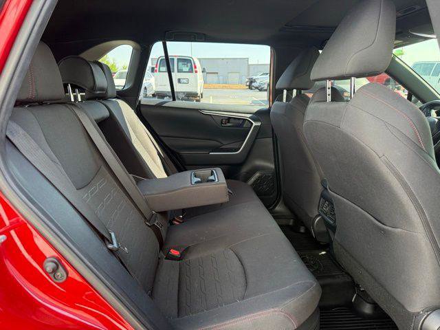 Used 2021 Toyota RAV4 SE w/ Weather & Moonroof Package image 4