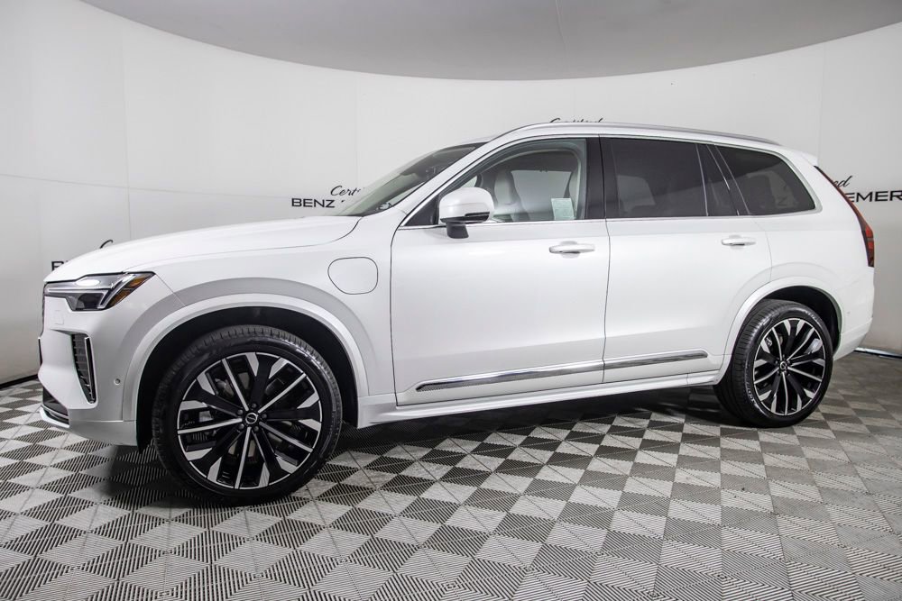 Used 2026 Volvo XC90 T8 Ultra w/ Protection Package Premier image 14