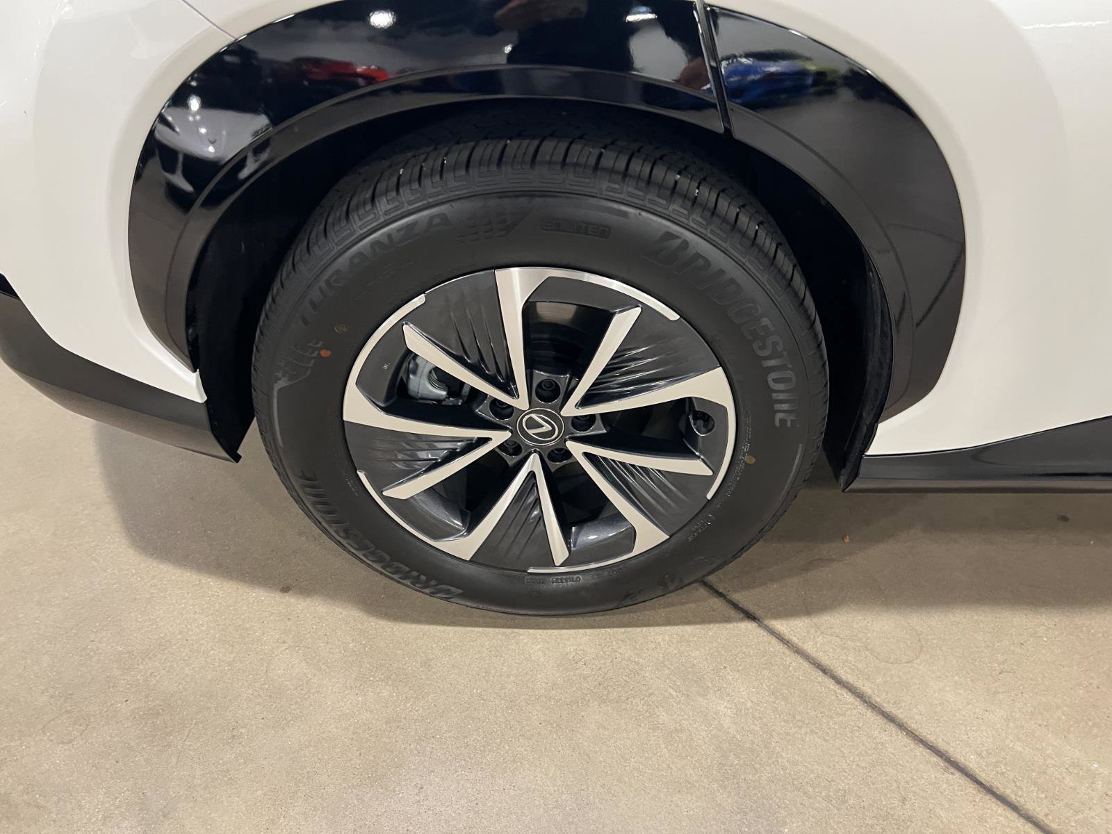 Used 2025 Lexus RZ 450e image 42