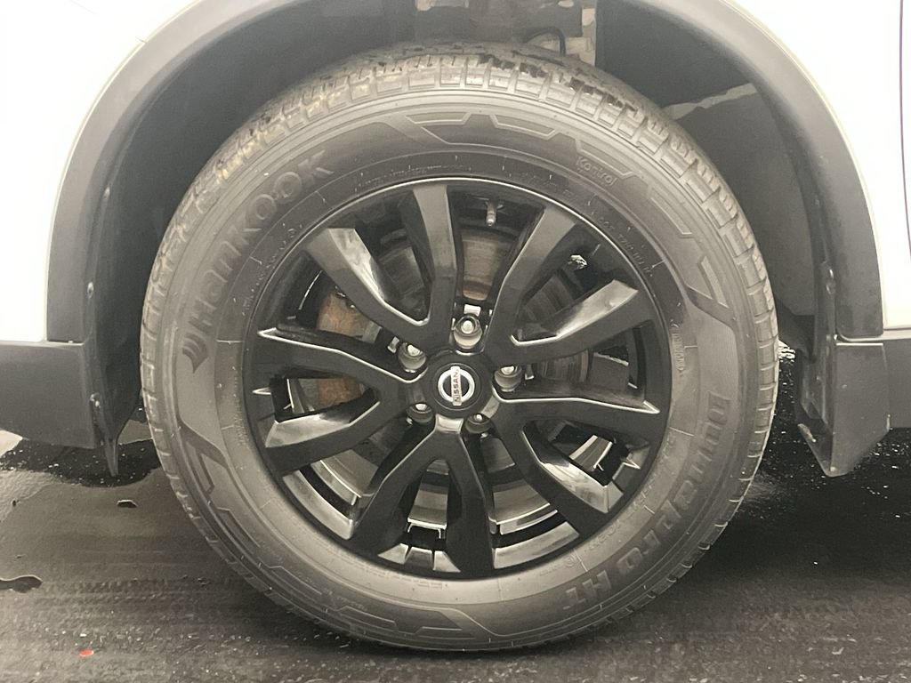 Used 2020 Nissan Rogue S AWD/4WD image 24