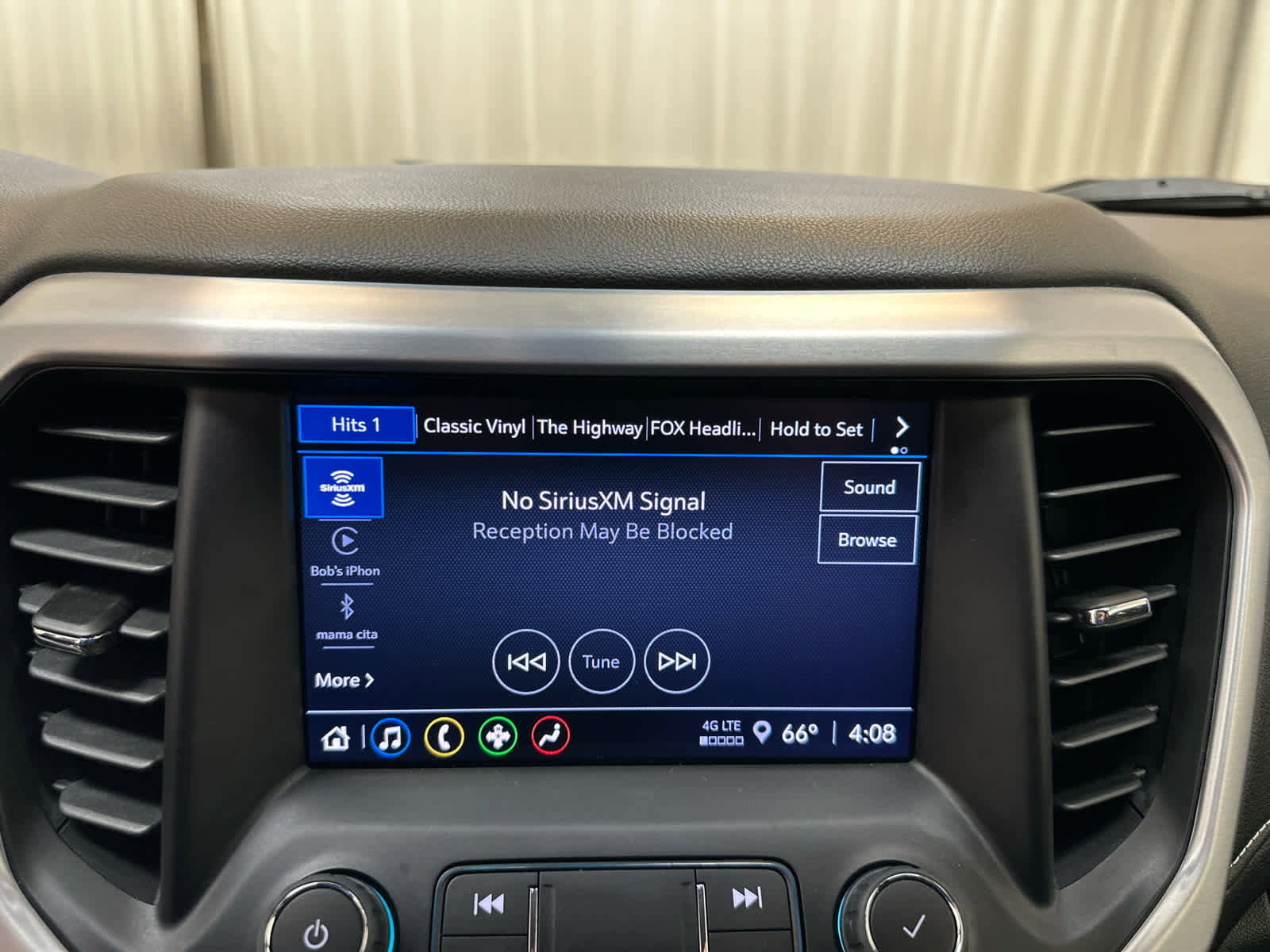 Certified 2023 GMC Acadia SLE w/ Driver Convenience Package AWD/4WD image 16