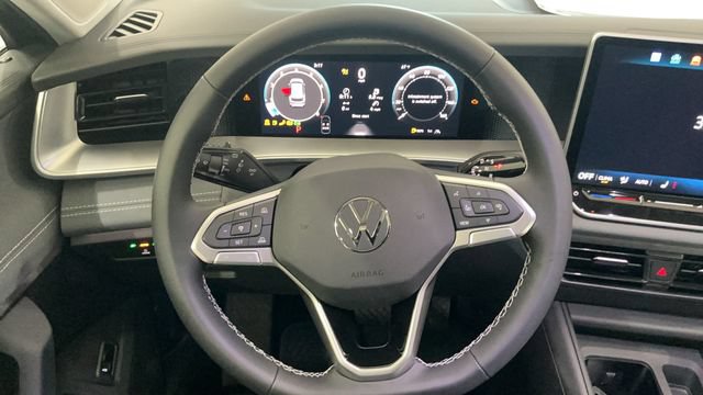 New 2026 Volkswagen Tiguan SE AWD/4WD image 16