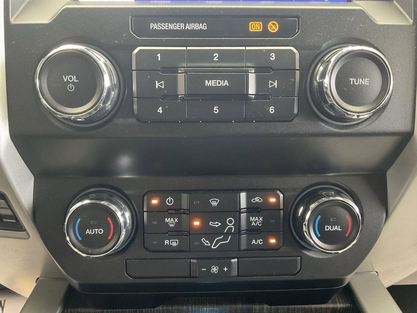 Used 2021 Ford F250 Lariat w/ Chrome Package image 20