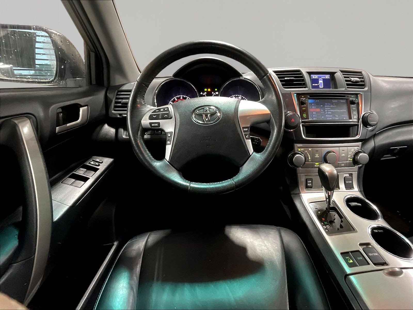 Used 2013 Toyota Highlander SE AWD/4WD image 8