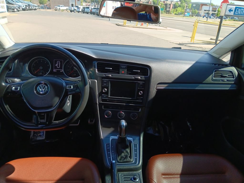 Used 2019 Volkswagen Golf Alltrack S AWD/4WD image 12