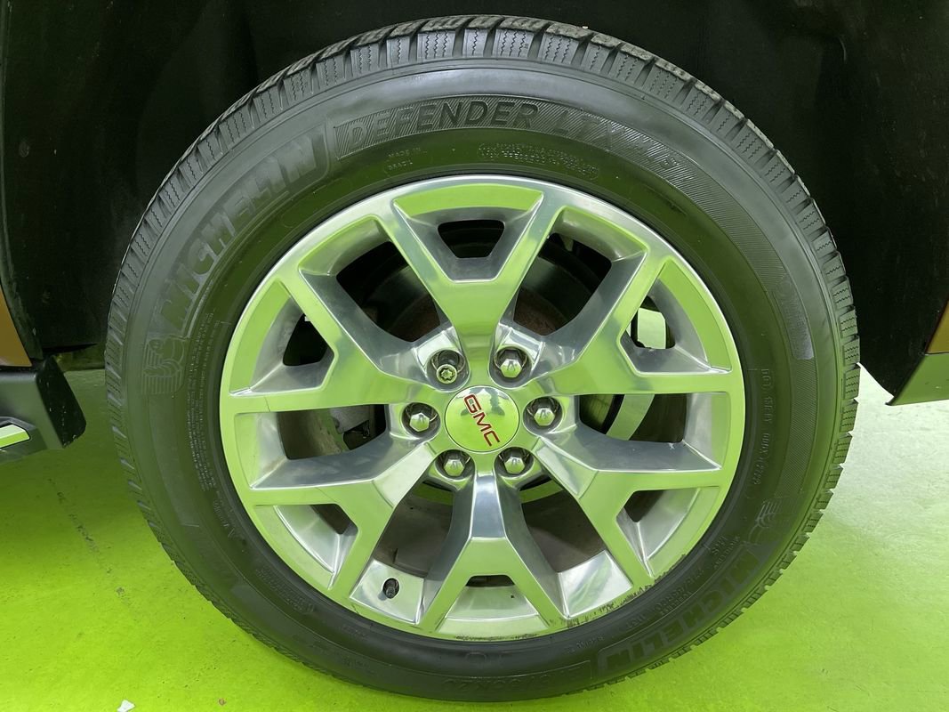 Used 2019 GMC Yukon SLE w/ SLE Value Package image 15