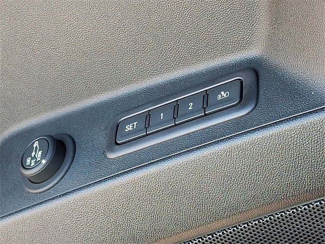 Used 2020 Chevrolet Equinox Premier image 23