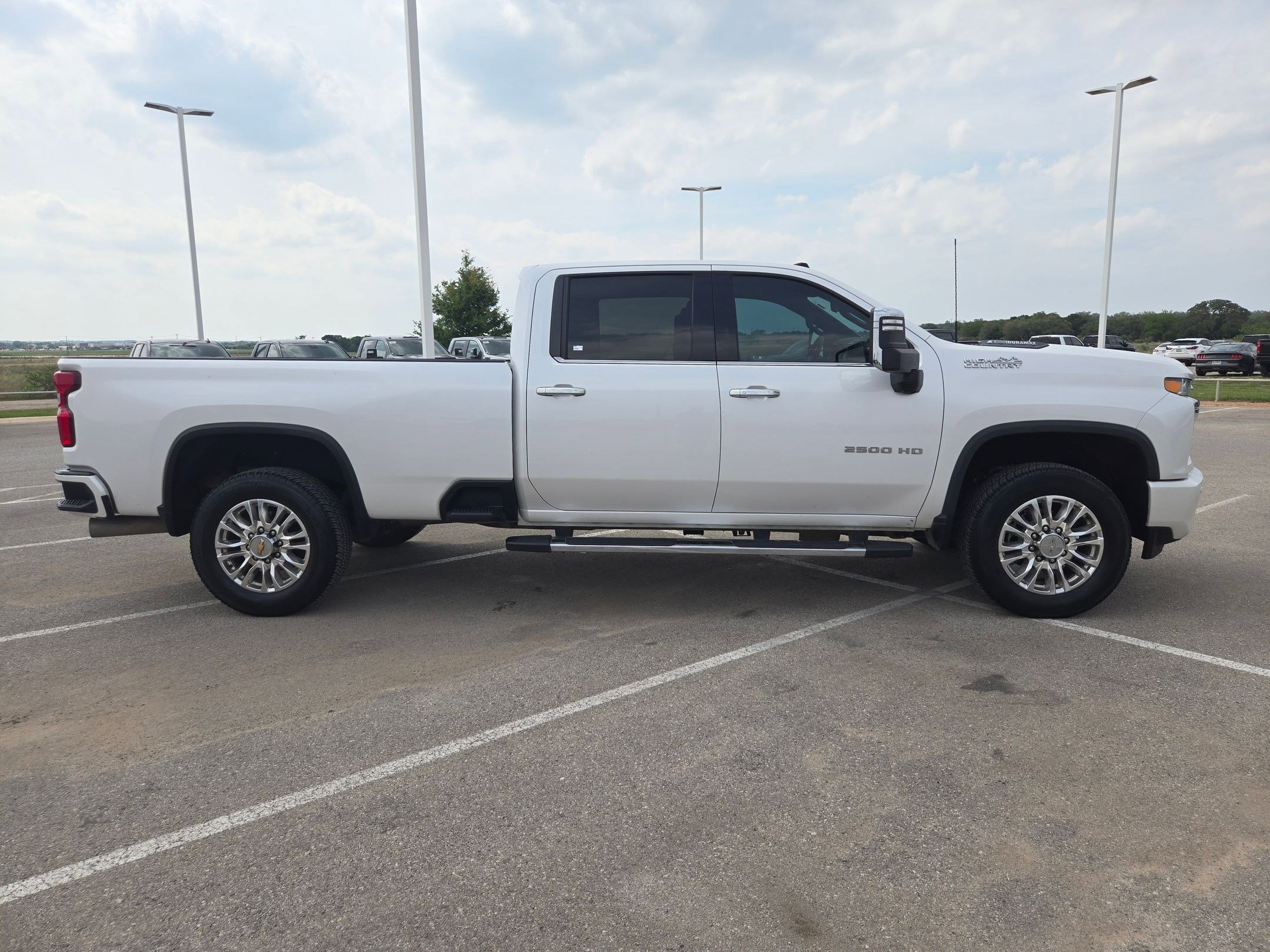 Used 2022 Chevrolet Silverado 2500 High Country w/ Z71 Off-Road Package image 2
