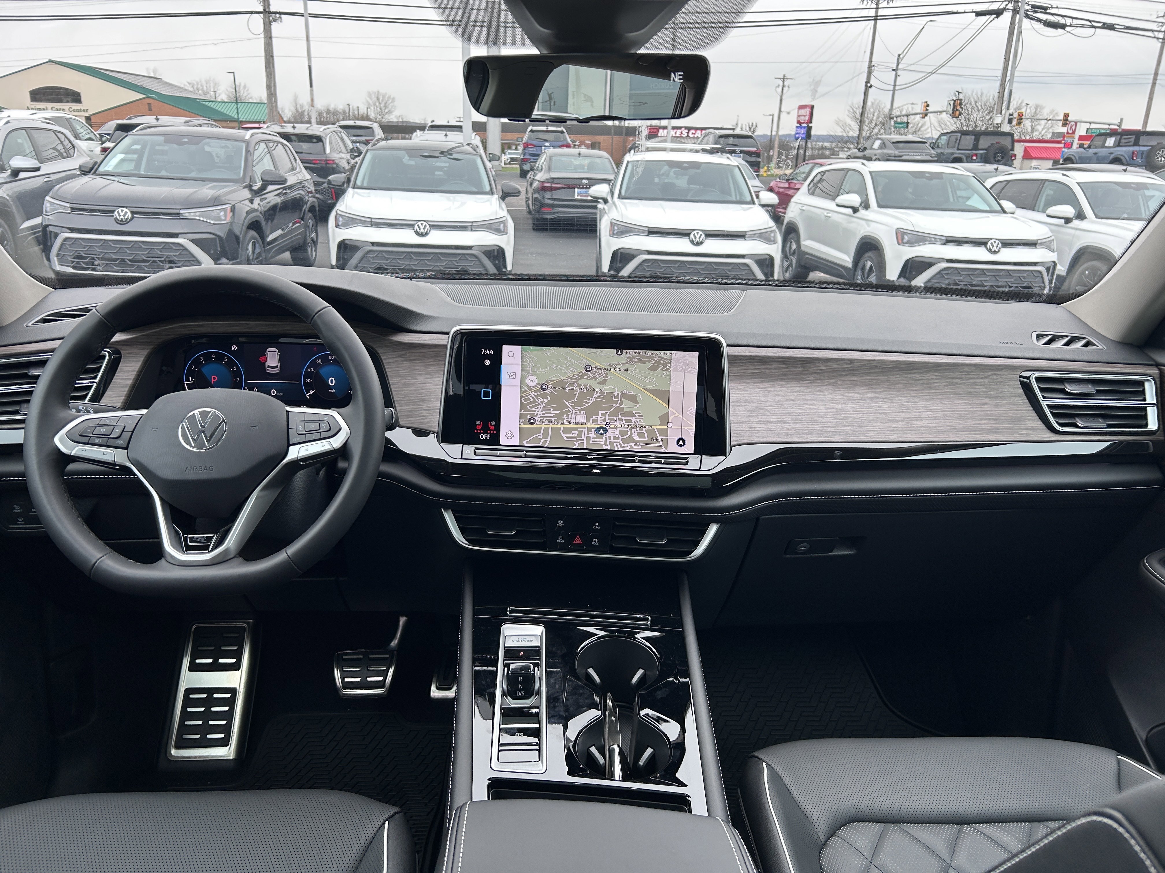 New 2026 Volkswagen Atlas SEL Premium R-Line image 10