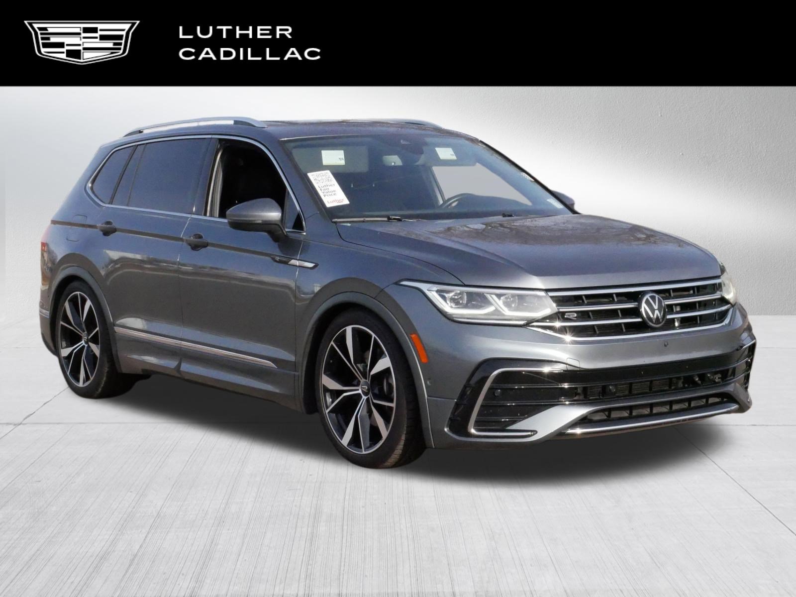 Used 2022 Volkswagen Tiguan SEL R-Line image 1