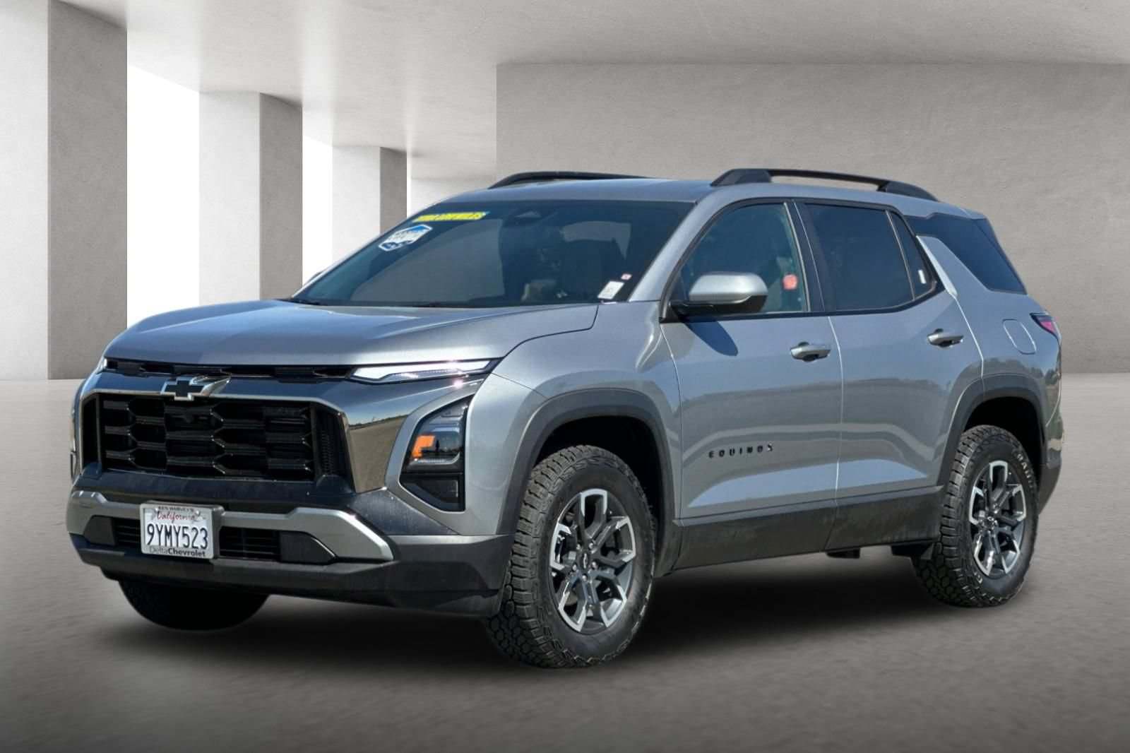 Used 2026 Chevrolet Equinox ACTIV AWD/4WD image 8