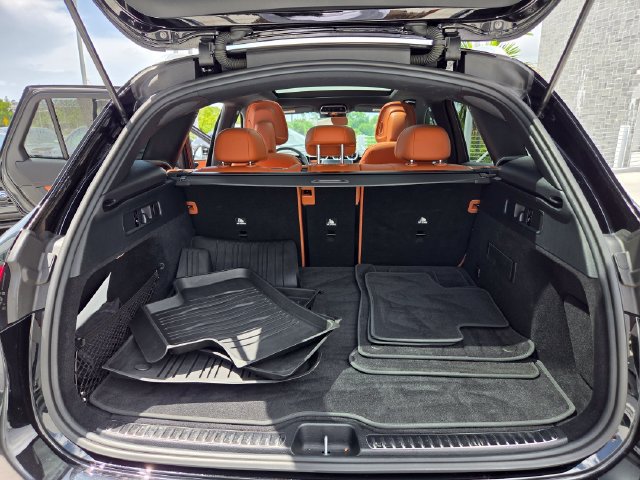 Used 2023 Mercedes-Benz GLC 300 image 26