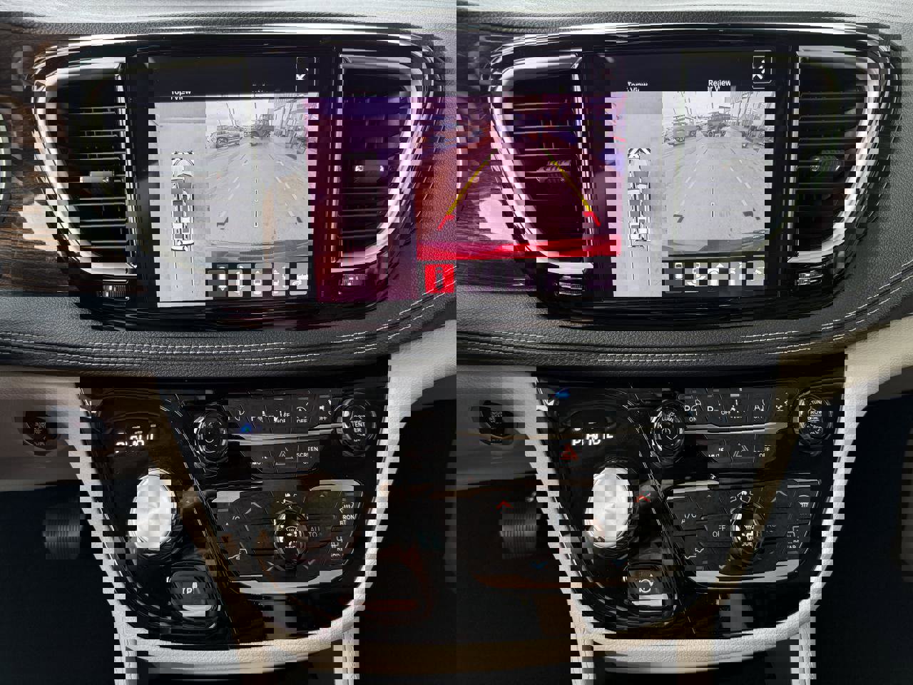 Used 2022 Chrysler Pacifica Limited w/ Uconnect Theater Family Group image 20