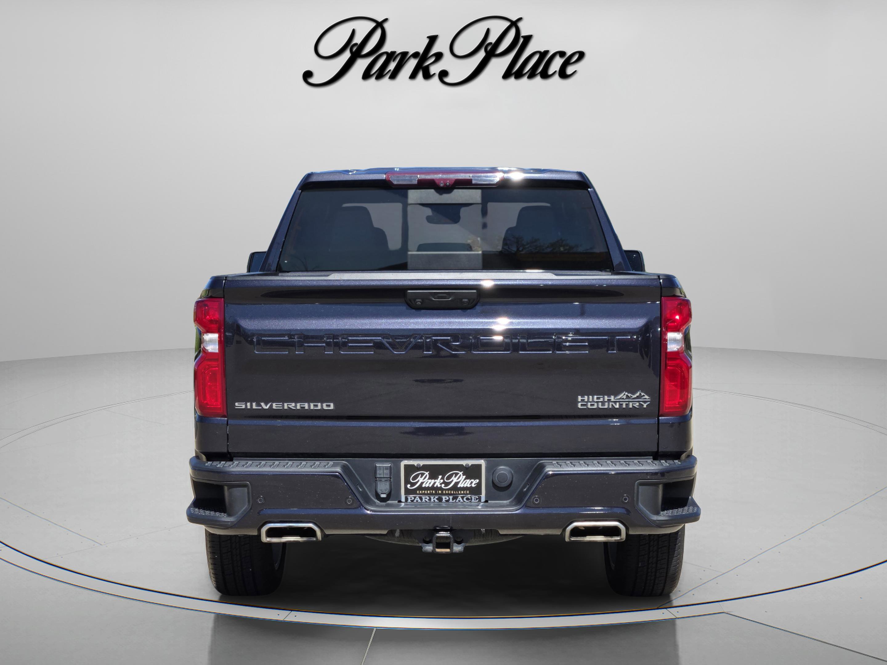 Used 2023 Chevrolet Silverado 1500 High Country w/ Technology Package image 4