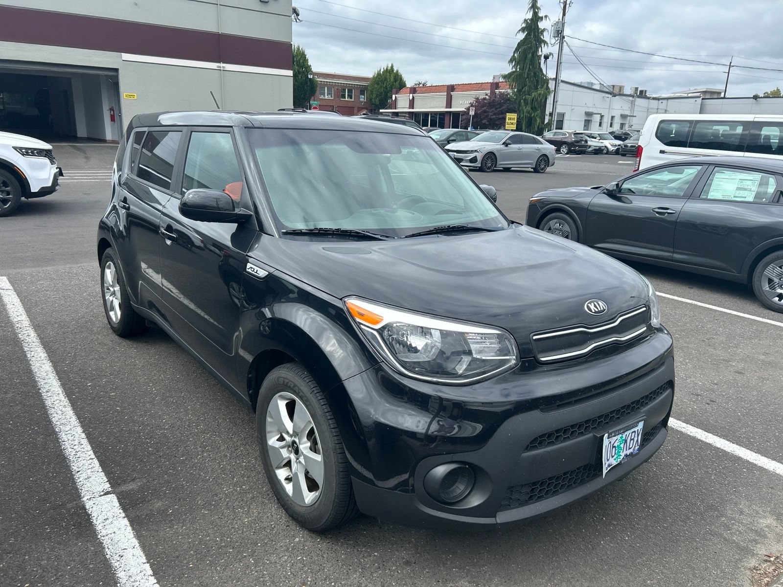 Used 2017 Kia Soul FWD image 2