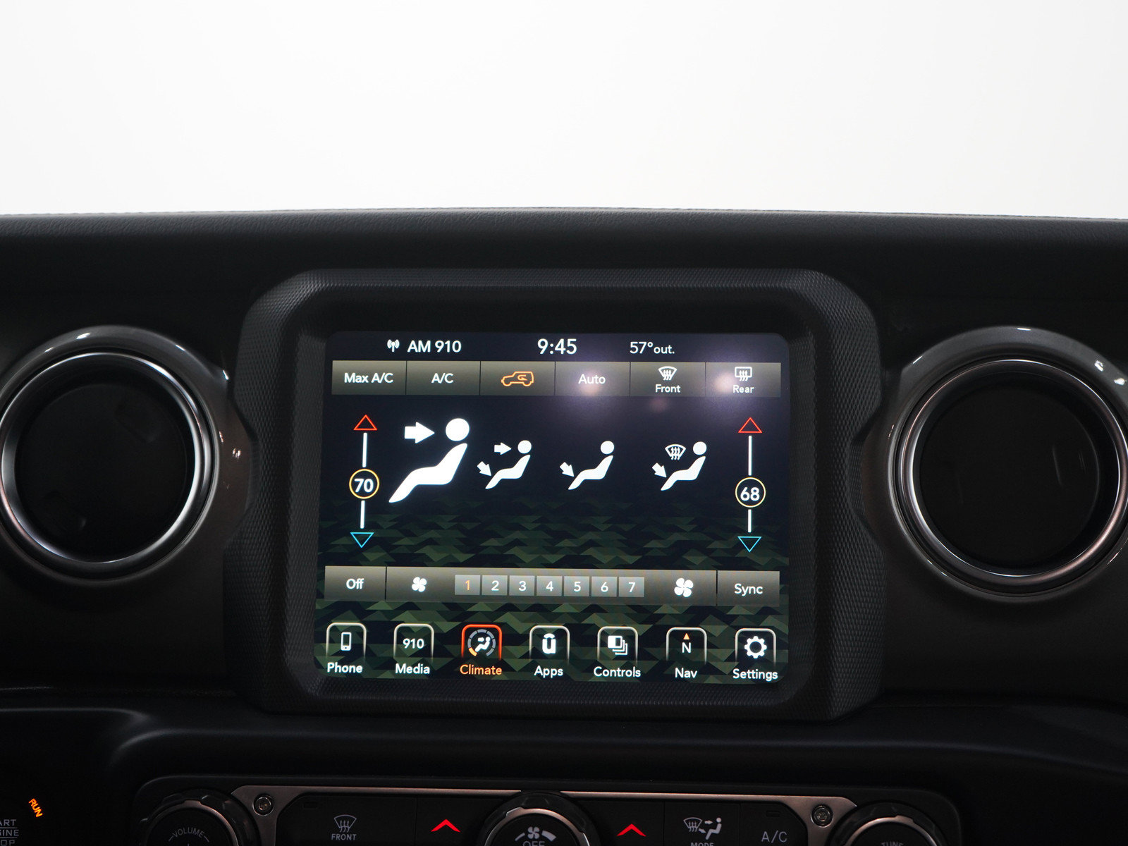 Used 2023 Jeep Wrangler Unlimited Sahara AWD/4WD image 16