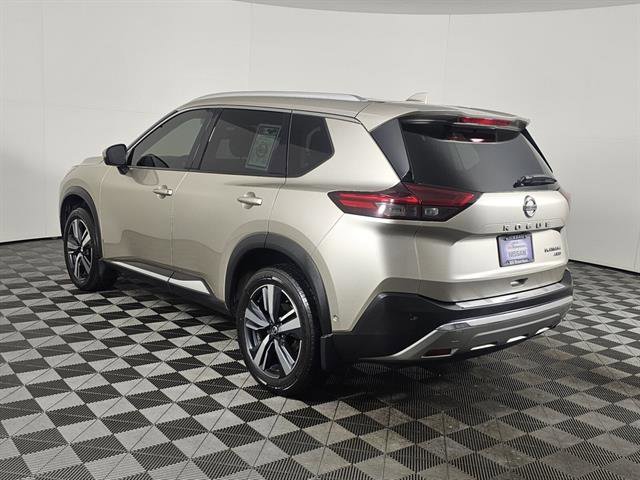 Used 2021 Nissan Rogue Platinum image 7