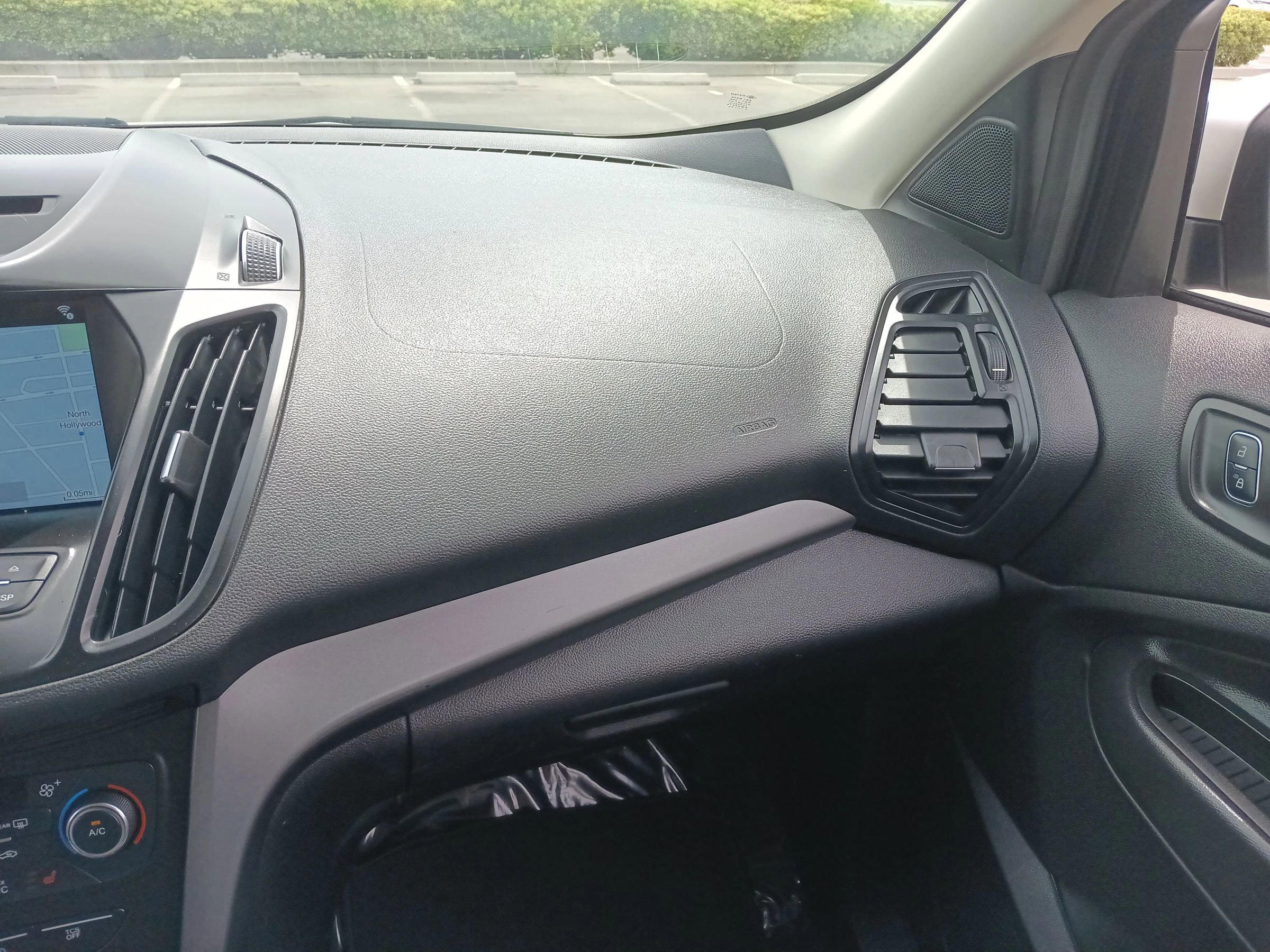 Used 2017 Ford Escape SE w/ SE Leather Comfort Package image 23