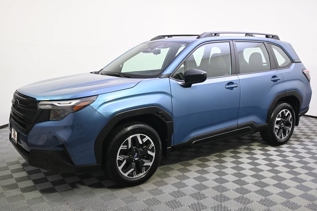 Used 2025 Subaru Forester AWD/4WD image 2