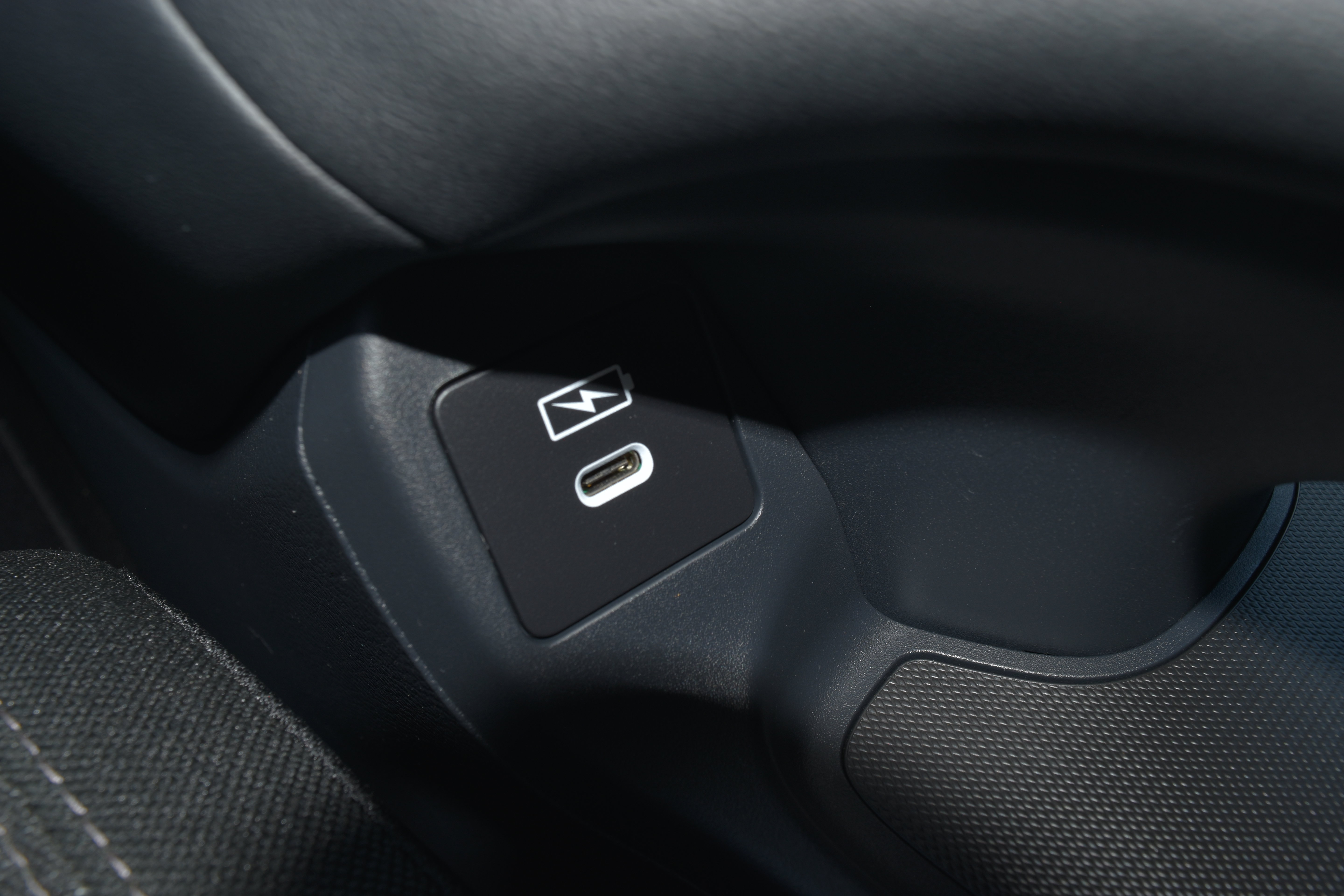 Certified 2027 Honda HR-V LX image 23