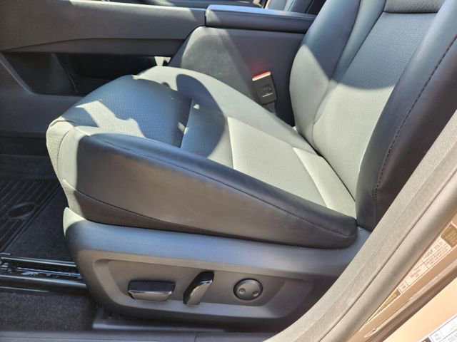 Certified 2024 Nissan Rogue SV w/ SV Premium Package FWD image 10