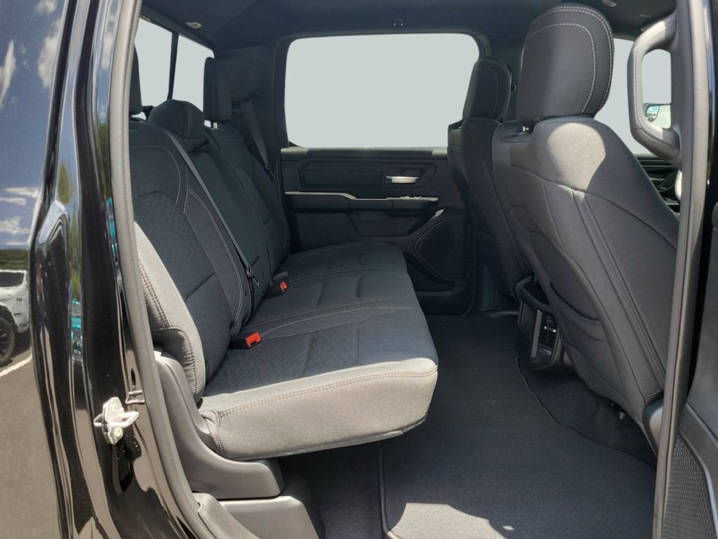 New 2026 RAM 1500 Express AWD/4WD image 38