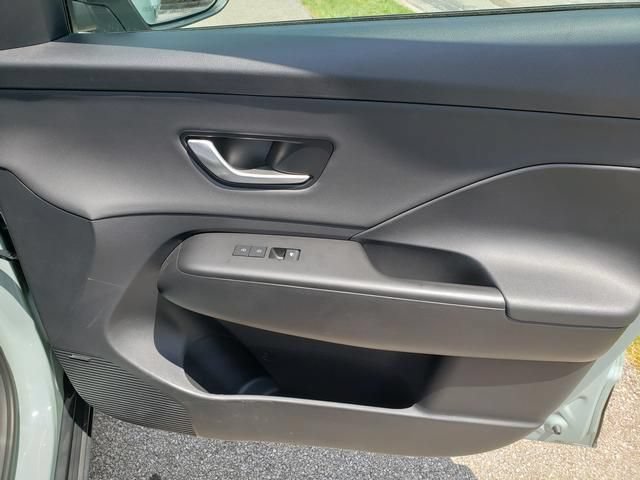 Used 2024 Hyundai Kona Limited AWD/4WD image 23