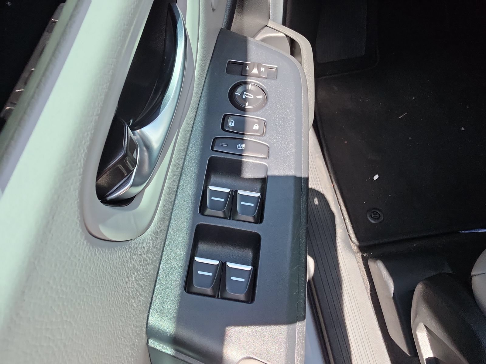 Certified 2025 Honda Pilot EX-L image 14