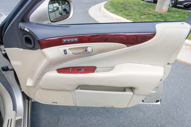 Used 2010 Lexus LS 460 RWD image 39
